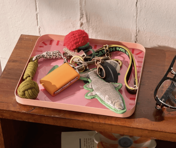 Hovedbilde METALLBRETT – LOVE rosa – Rice