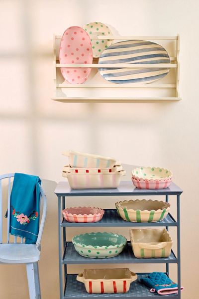 Hovedbilde LITEN ILDFAST FORM – Rund paiform rosa med grønne ...