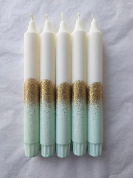 Hovedbilde HÅNDLAGET STEARINLYS – Hvitt og mintgrønn med ...