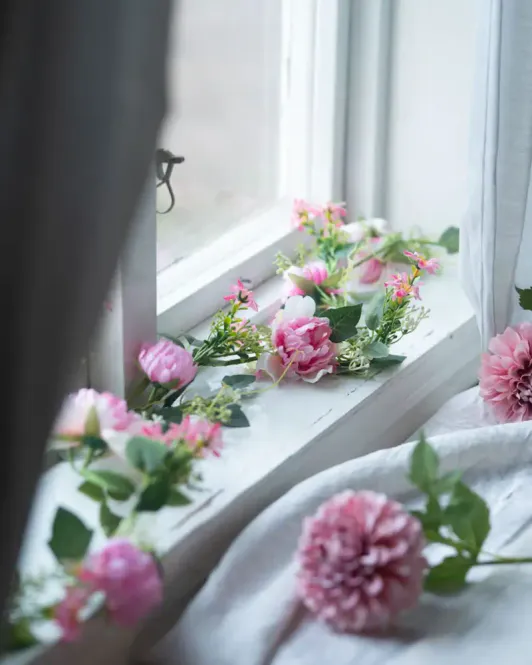 Hovedbilde BLOMSTERGIRLANDER – Rosa blomster – 150 cm ...