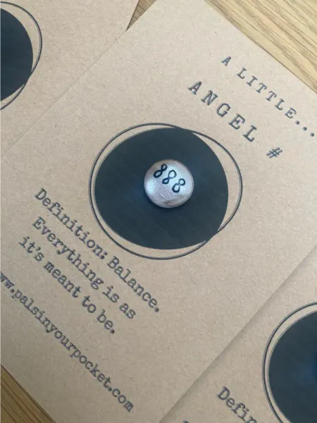 Hovedbilde LOMMEVENN – A Little… Angel #888 – Pals ...