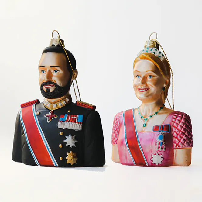 Hovedbilde JULETREPYNT – Haakon og Mette-Marit – Heim