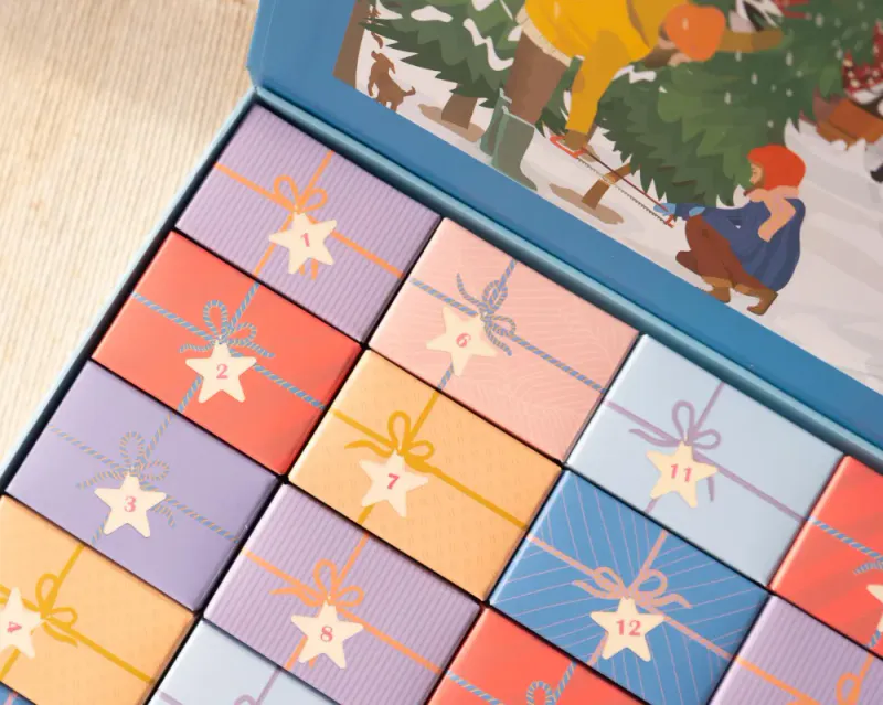 JULEKALENDER – Puslespill – Christmas Tree & Snowflakes – Vissevasse
