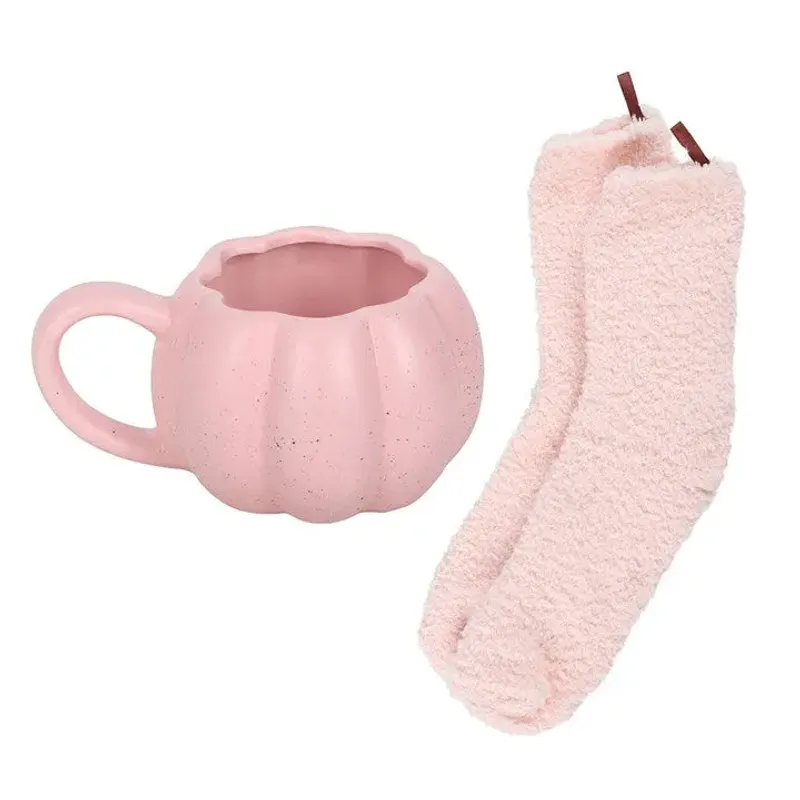 KOPP MED SOKKER – Rosa gresskar – Something Different