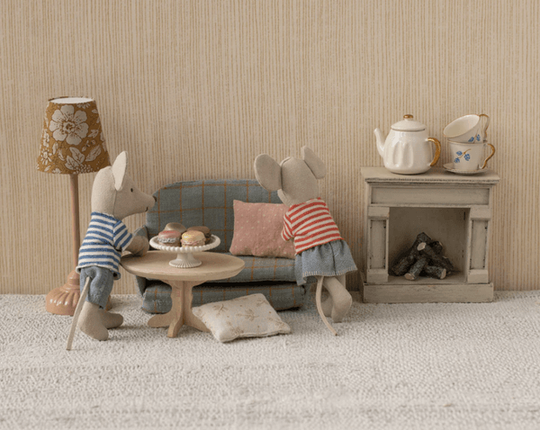 Hovedbilde KAFFEBORD TIL MUS – Ovalt naturtre – Maileg