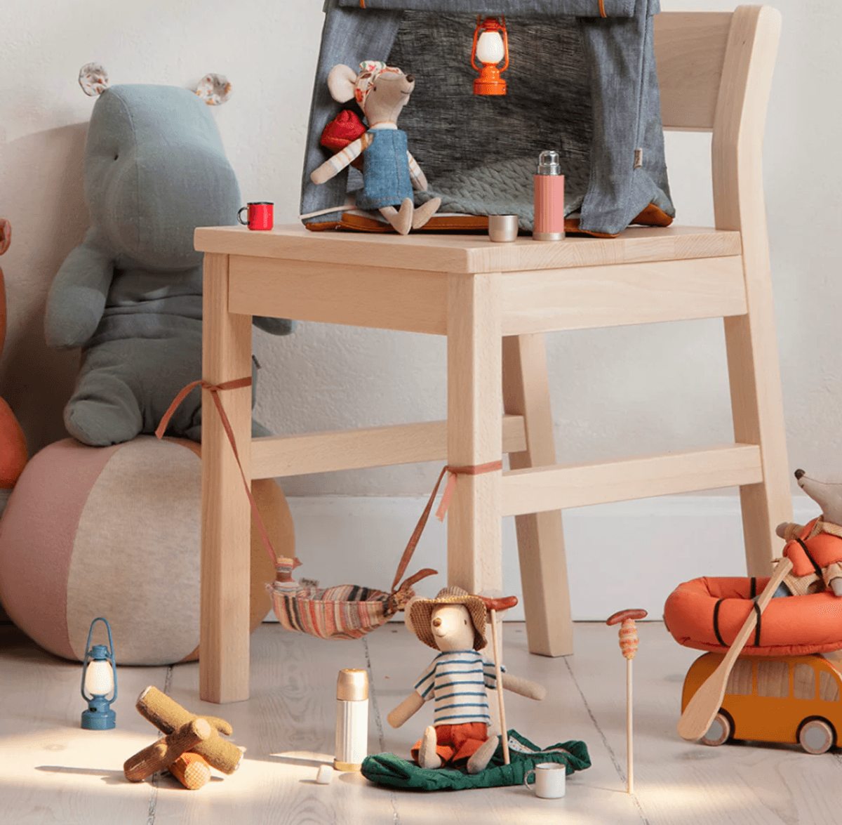 BÅLSETT TIL MUSENE – Med grillpinner og mat – Maileg