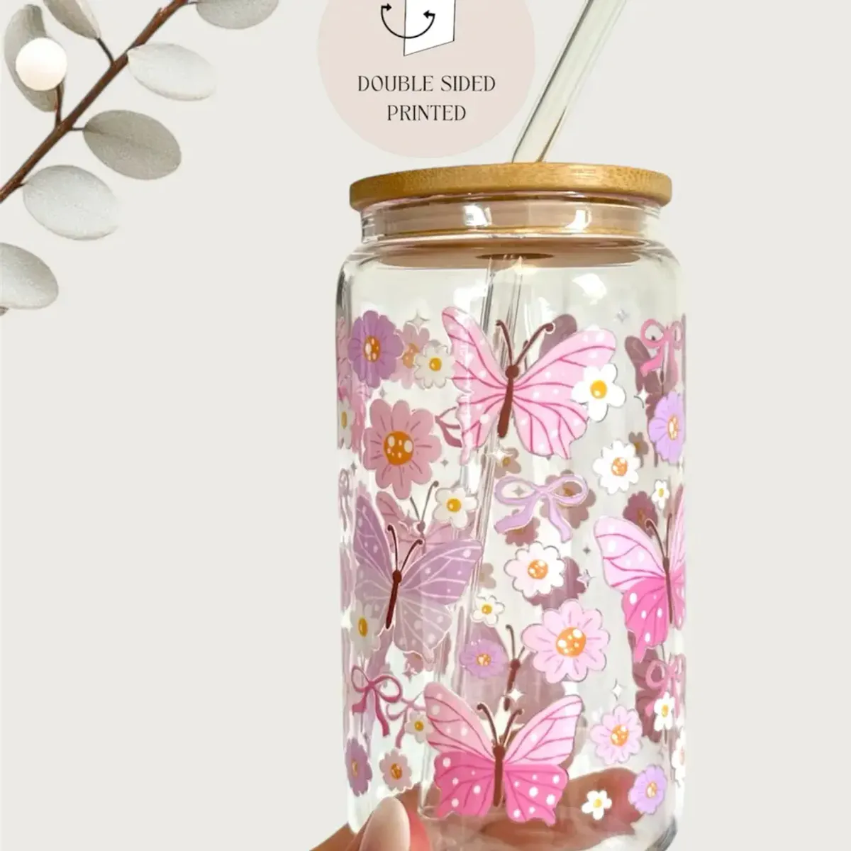 DRIKKEGLASS MED LOKK OG SUGERØR – Rosa Sommerfugler – The Cute Cloud