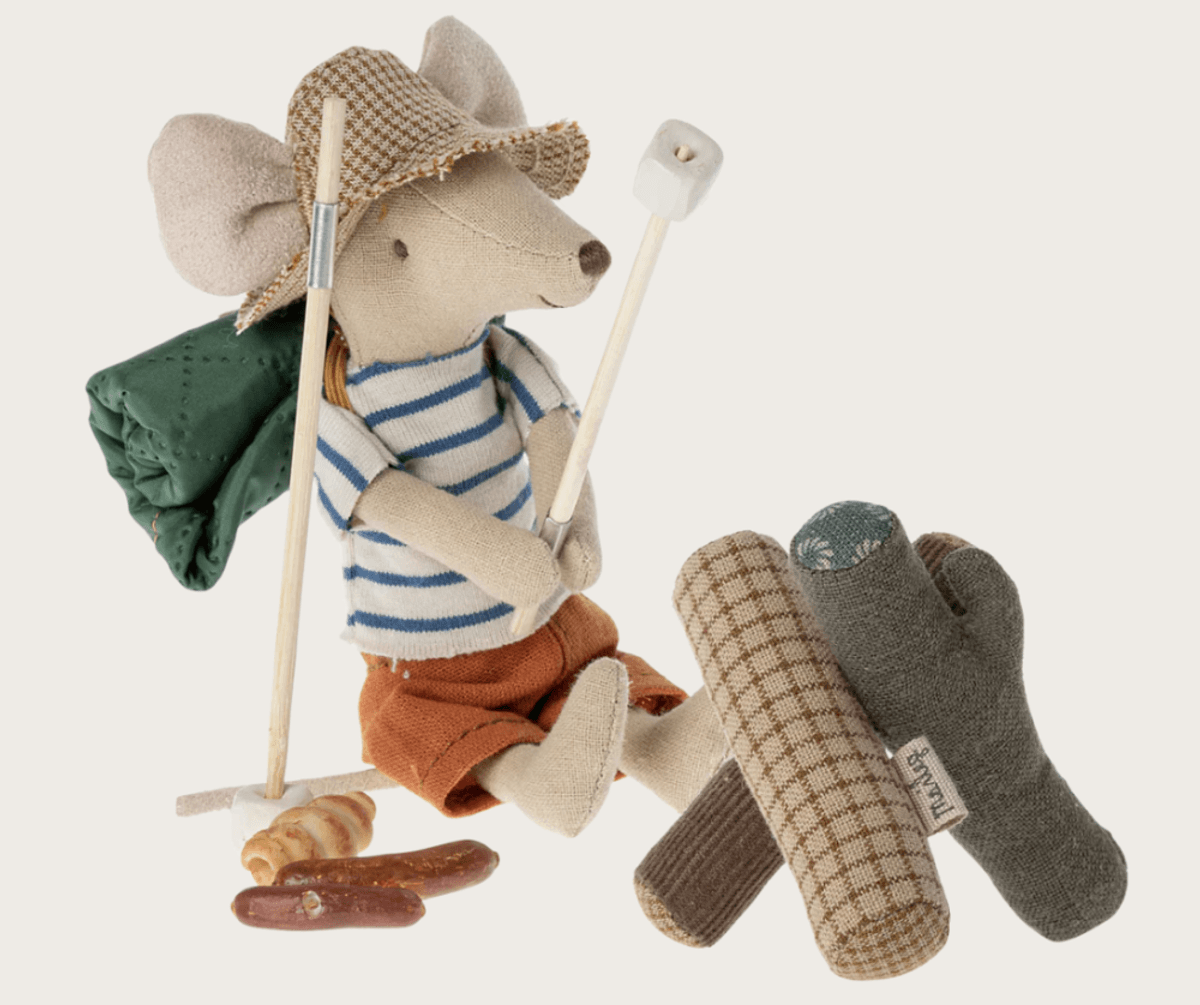 BÅLSETT TIL MUSENE – Med grillpinner og mat – Maileg